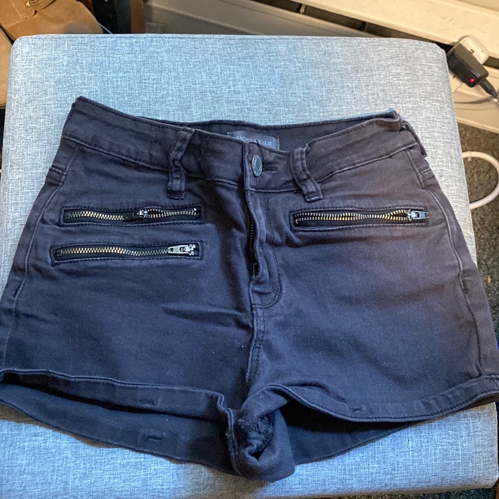 Kendall and Kylie high rise black shorts!